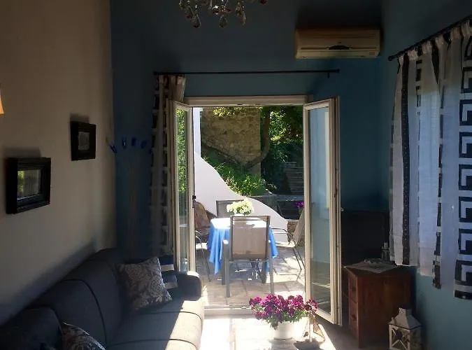 Villa Ermones Sapphire Vátos