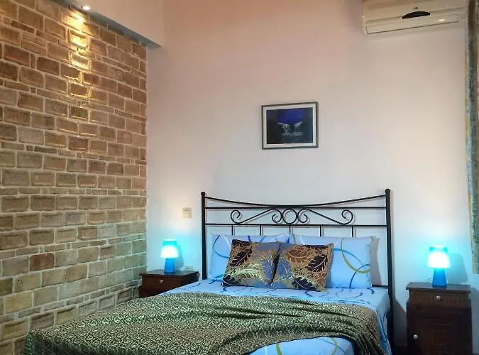 Ermones Sapphire * Vátos